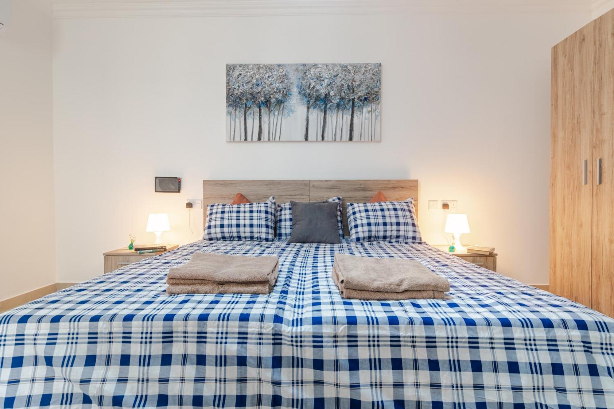 Spacious Brand New Apartment Hc Balcony 3 Bdr 2 Bth Bugibba Σεντ Πόλς Μπέι Εξωτερικό φωτογραφία