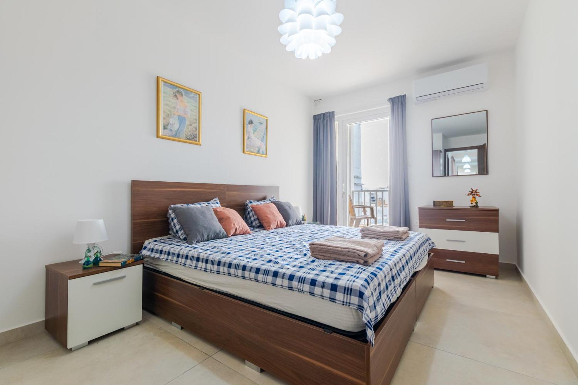 Spacious Brand New Apartment Hc Balcony 3 Bdr 2 Bth Bugibba Σεντ Πόλς Μπέι Εξωτερικό φωτογραφία